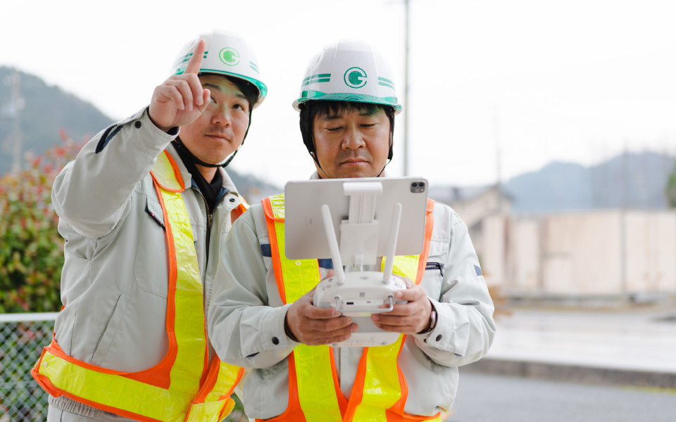 測量に特化した
少数精鋭の技術者集団